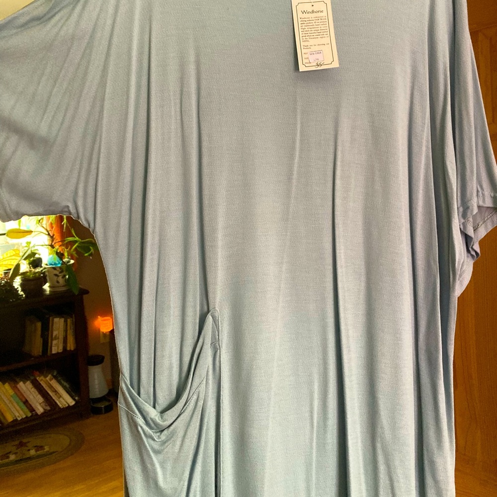 Wind horse ladies tunic perfect for spring! 🌸🌺🌷